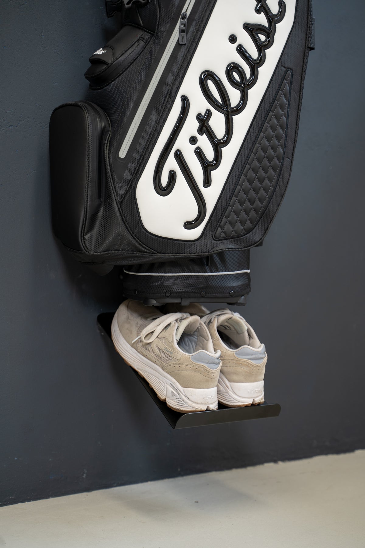 ClubsDock Shoe Holder